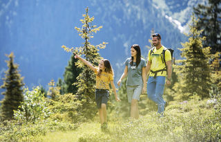 Hiking with the whole family - Summer holiday in the Stubai valley